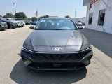 Used 2025 Hyundai Elantra SEL image 2