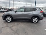 Used 2017 Nissan Rogue SV w/ SV Premium Package image 4