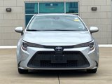 Used 2022 Toyota Corolla LE image 3