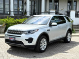 Used 2017 Land Rover Discovery Sport SE image 4