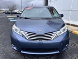 Used 2017 Toyota Sienna XLE image 3