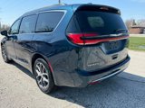 Certified 2022 Chrysler Pacifica Limited image 6