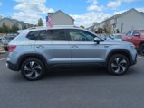 Used 2024 Volkswagen Taos SE image 2