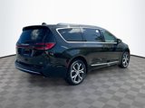 New 2025 Chrysler Pacifica Pinnacle image 4