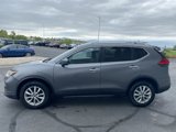 Used 2017 Nissan Rogue SV image 4