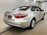 Used 2016 Toyota Camry LE image 5