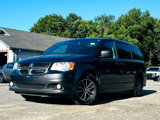 Used 2019 Dodge Grand Caravan SXT image 2