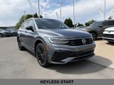 Used 2022 Volkswagen Tiguan SE R-Line image 2
