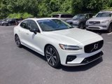 Certified 2022 Volvo S60 B5 Momentum w/ Premium Package image 2