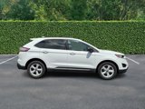 Used 2018 Ford Edge SE image 2