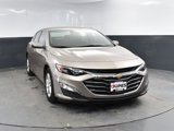 Used 2024 Chevrolet Malibu LT image 2
