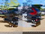 Used 2019 Volvo XC40 T5 Momentum image 5