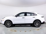 Used 2023 Porsche Cayenne Platinum Edition image 2