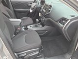 Used 2019 Jeep Cherokee Latitude w/ Popular Appearance Group image 4
