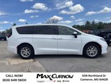 Used 2023 Chrysler Pacifica Touring-L image 6