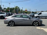 Used 2022 Hyundai Elantra Limited image 2