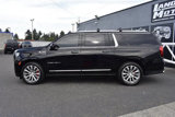 Used 2023 GMC Yukon XL Denali w/ Denali Reserve Package image 2
