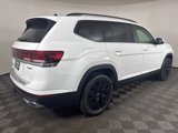 New 2025 Volkswagen Atlas SE image 3