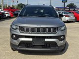 Used 2024 Jeep Compass Latitude image 2