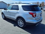 Used 2017 Ford Explorer Limited image 3
