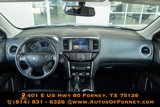 Used 2020 Nissan Pathfinder SV image 2