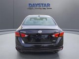 Used 2022 Nissan Altima 2.5 SV w/ SV Premium Package image 5