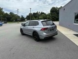 Used 2022 Volkswagen Tiguan SE R-Line image 3