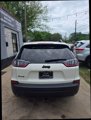Used 2019 Jeep Cherokee Latitude Plus image 5