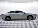 Used 2023 Chevrolet Malibu LT image 2