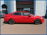 Used 2022 Hyundai Elantra SEL image 2