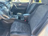 Used 2015 Nissan Rogue SV w/ SV Premium Package image 3