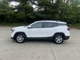 Used 2022 GMC Terrain SLE w/ Driver Convenience Package image 3