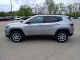 Used 2022 Jeep Compass Latitude image 4
