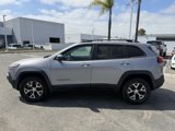 Used 2018 Jeep Cherokee Trailhawk image 3