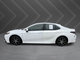 Used 2023 Toyota Camry SE image 2