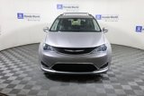 Used 2017 Chrysler Pacifica Touring-L Plus image 2