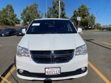 Used 2019 Dodge Grand Caravan SXT image 2