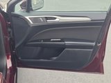 Used 2017 Ford Fusion SE w/ Fusion SE Technology Package image 4