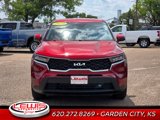 Used 2023 Kia Sorento LX image 4