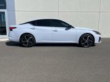 Used 2023 Nissan Altima 2.5 SR w/ SR Premium Package image 2