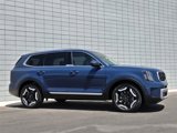 Used 2024 Kia Telluride EX w/ EX Captain's Chair Package image 4