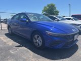 Used 2025 Hyundai Elantra SE image 3