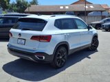 Used 2022 Volkswagen Taos SE image 5