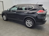 Used 2016 Nissan Rogue SV image 3