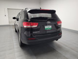 Used 2017 Kia Sorento LX w/ LX Convenience Package image 6