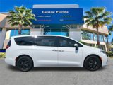 Used 2023 Chrysler Pacifica Touring-L w/ S Appearance Package image 4