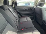 Used 2017 Nissan Rogue SV image 3
