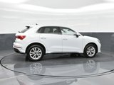New 2025 Audi Q3 2.0T Premium image 4