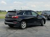 Used 2018 Chevrolet Equinox LT image 2