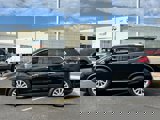 Used 2017 Nissan Rogue SV image 3